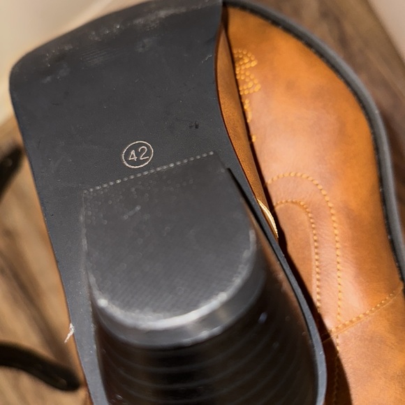 En Bloom Sunflower Mid-Calf
Cowboy Boots - Tan, Us9,5-10/Eu42 /... - Picture 5 of 14